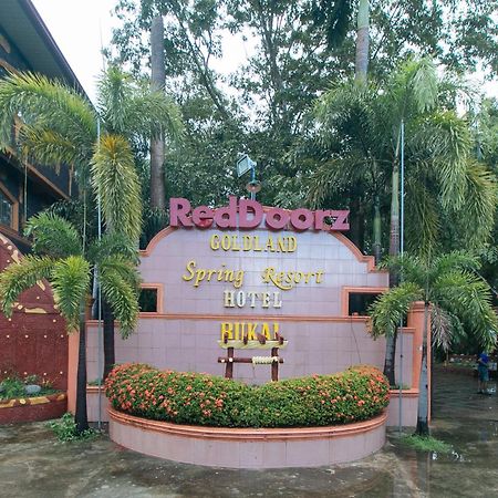 Reddoorz @ Goldland Spring Resort Urdaneta City Exterior photo
